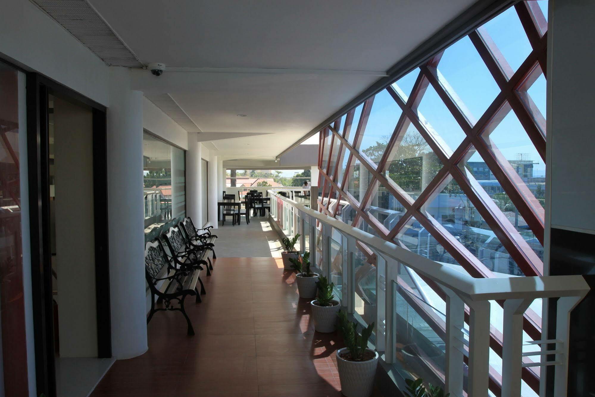 Sumo Asia Hotels - Davao City Dış mekan fotoğraf